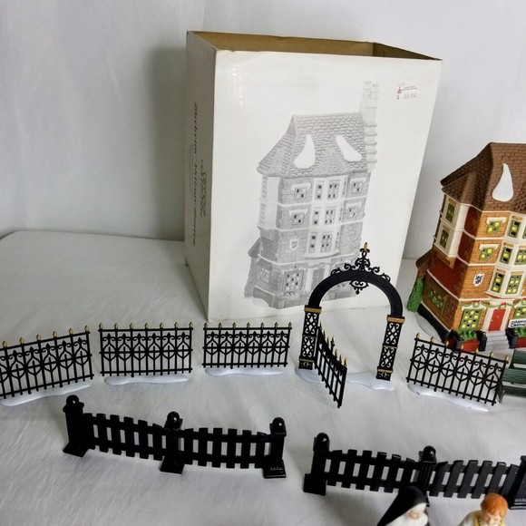 LOT Dept 56 Dickens Nephew Fred's Flat Fence Benches Post Box Chelsea Hat Monger - Picture 7 of 16
